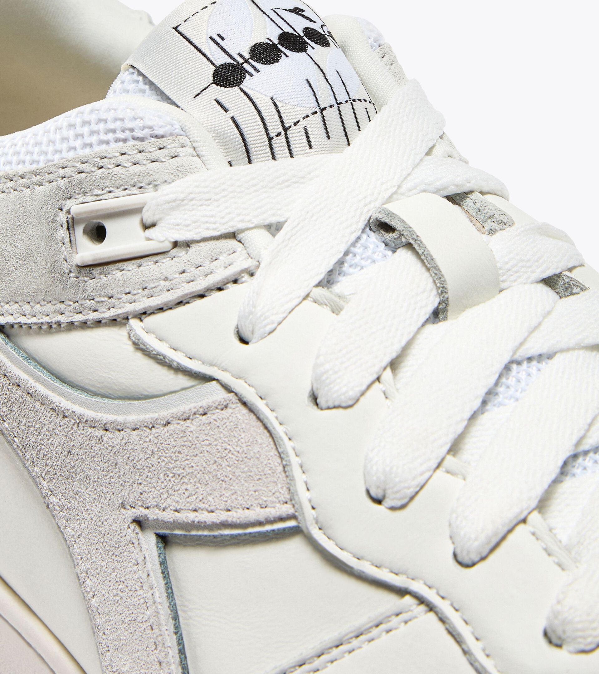 Diadora B560 Used White