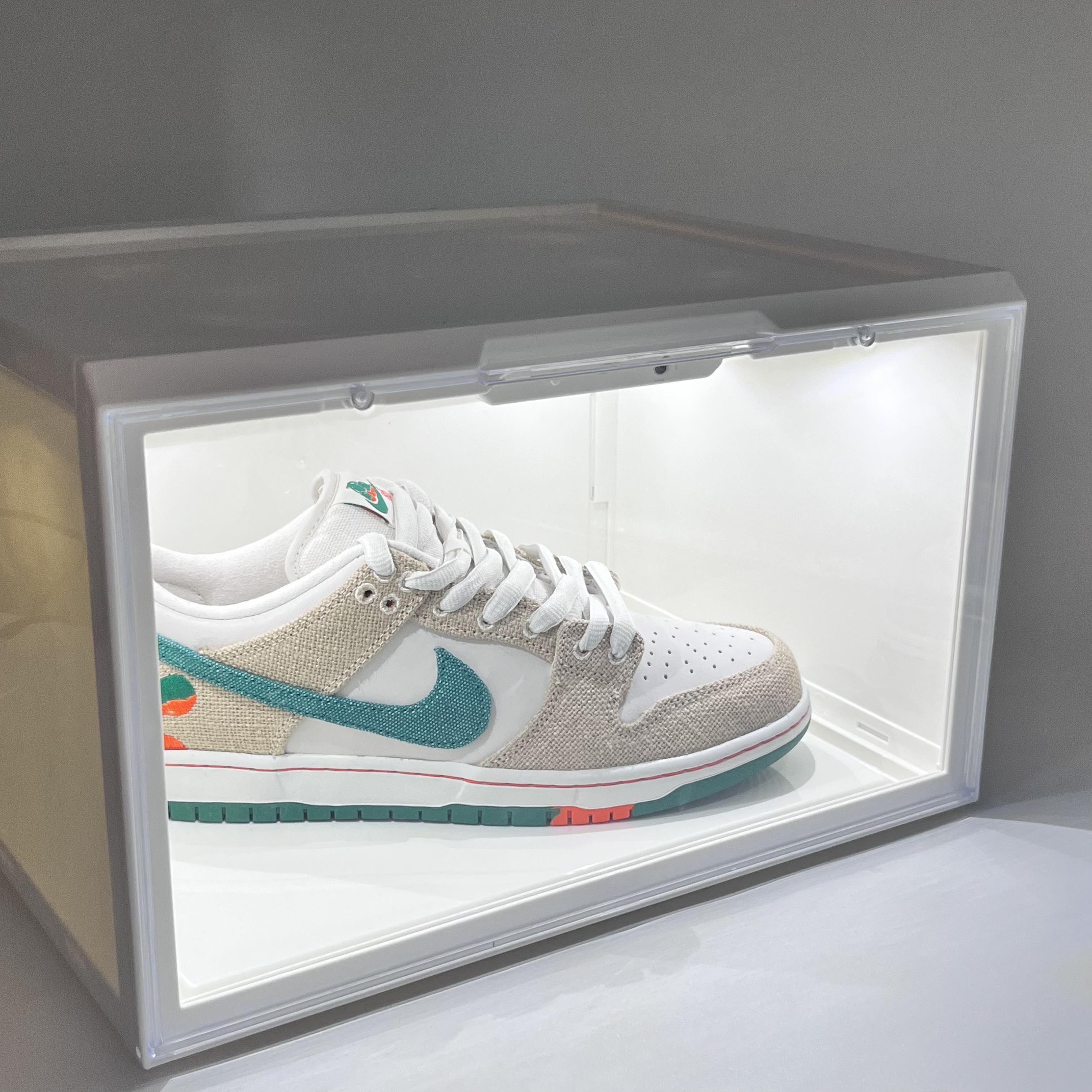 LED Sneakerbox - sound controlled