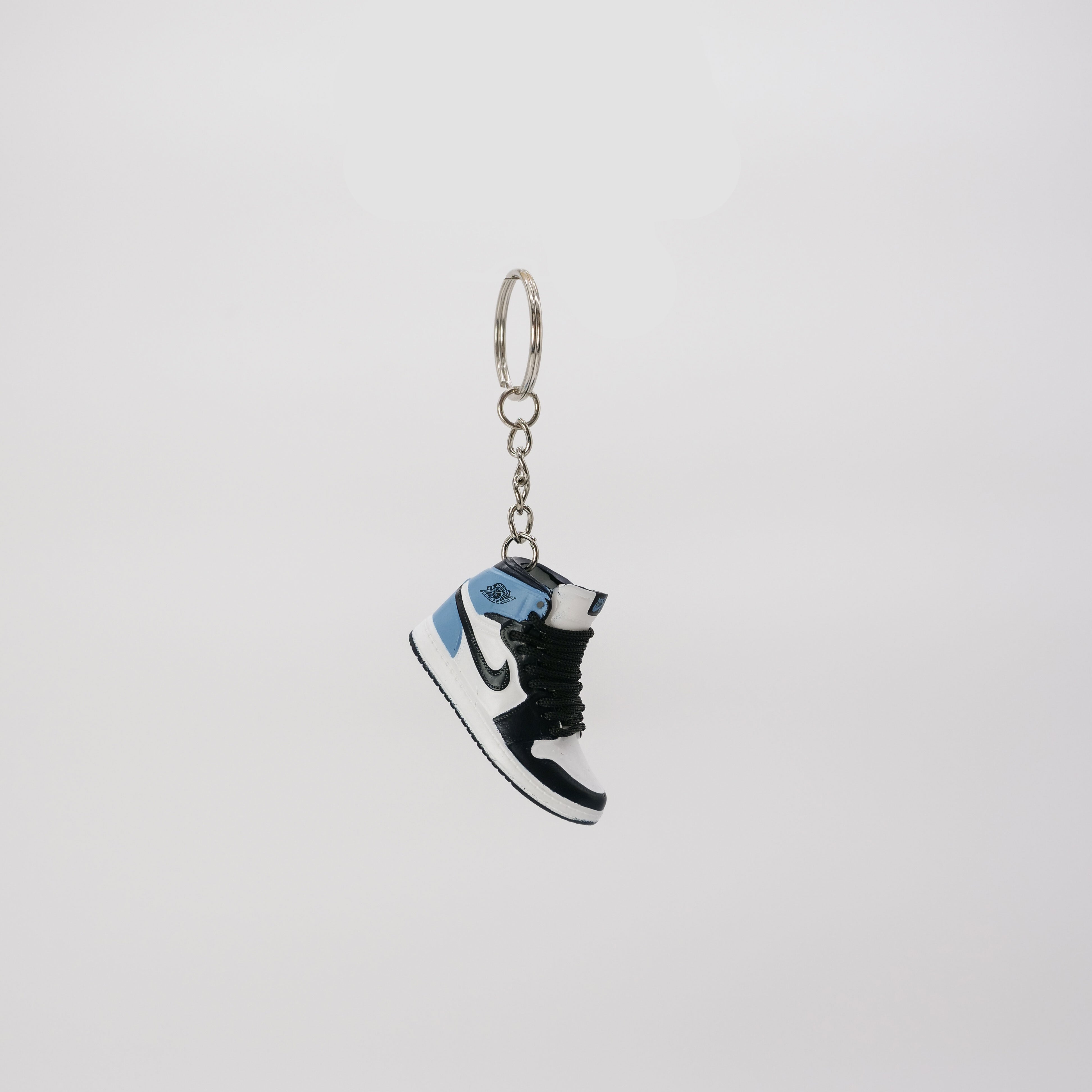 Sneaker keychain - Nike Air Jordan 1 Obsidian UNC