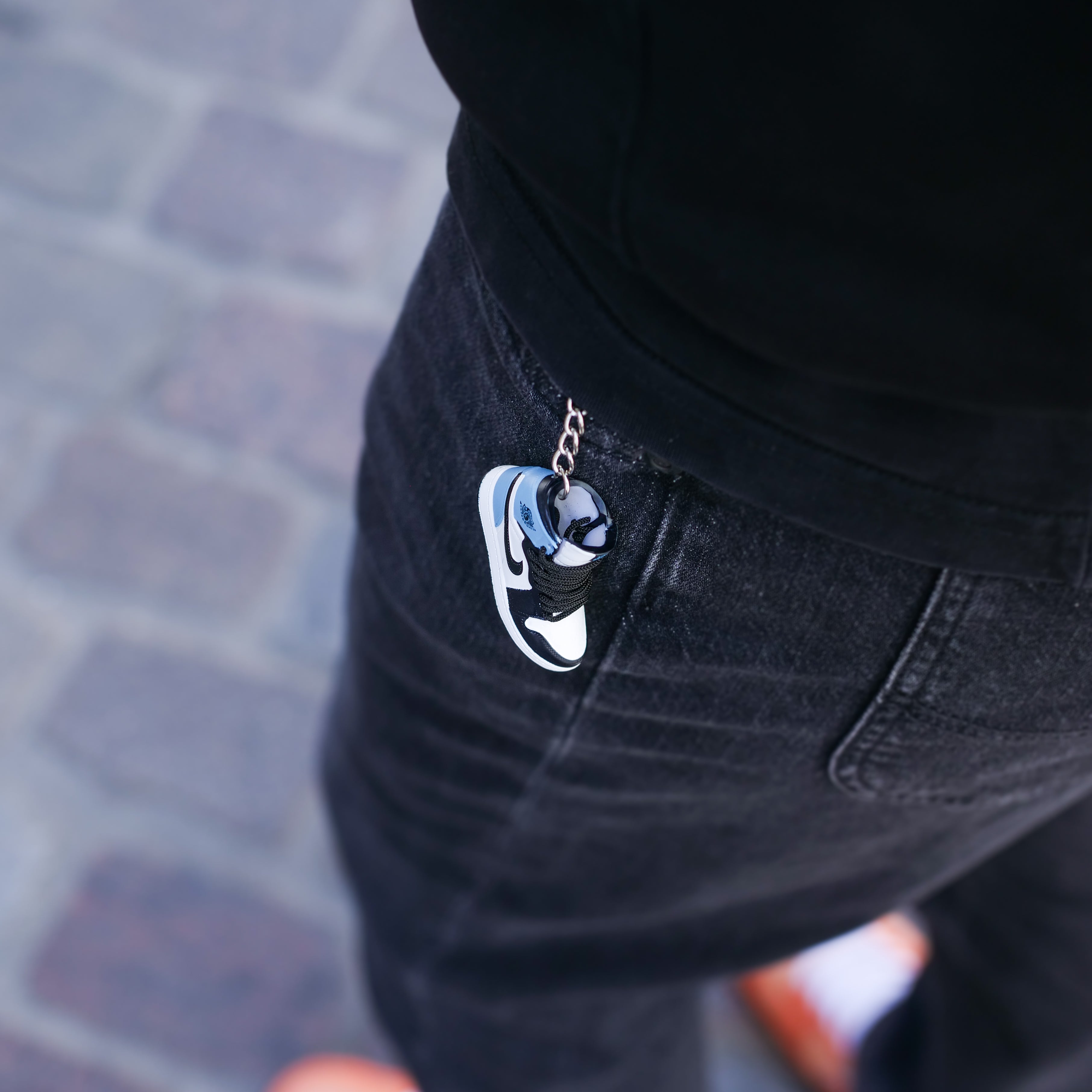 Sneaker keychain - Nike Air Jordan 1 Obsidian UNC